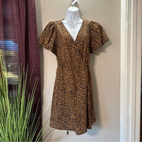 #702 Madewell flutter sleeve animal print wrap dress size large - Picture 1 of 13